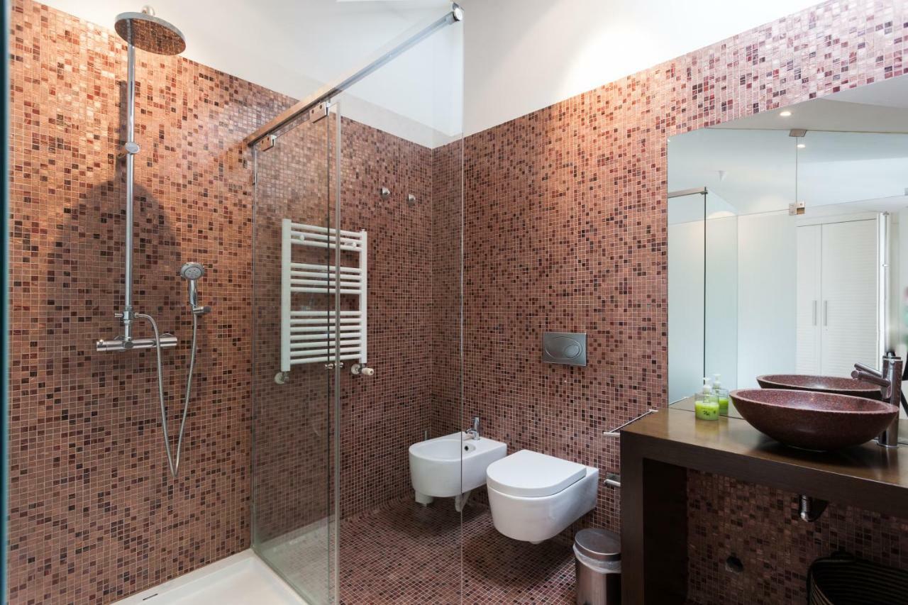 Explore Vibrant From A Designer Loft At Casa Da Barroca * Lisbona