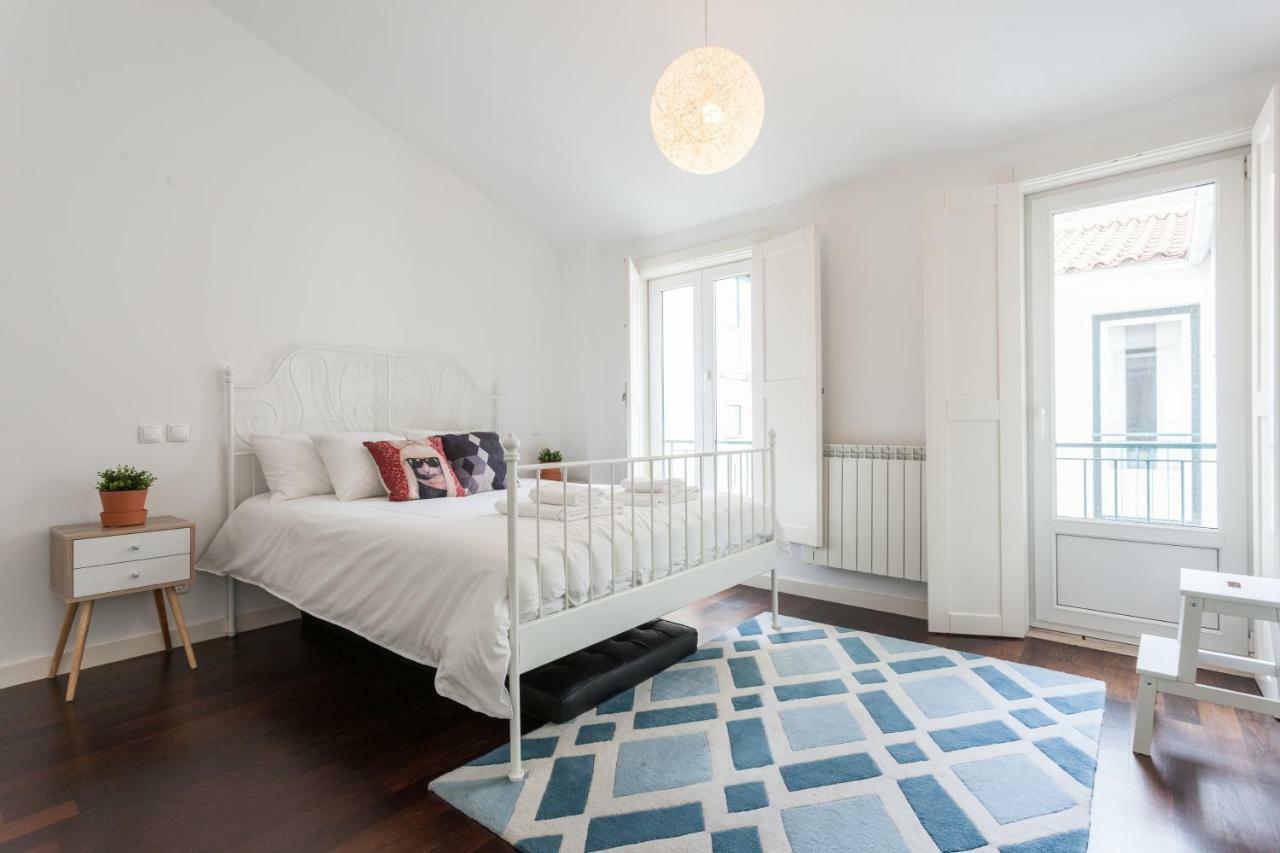 Explore Vibrant From A Designer Loft At Casa Da Barroca * Lisbona