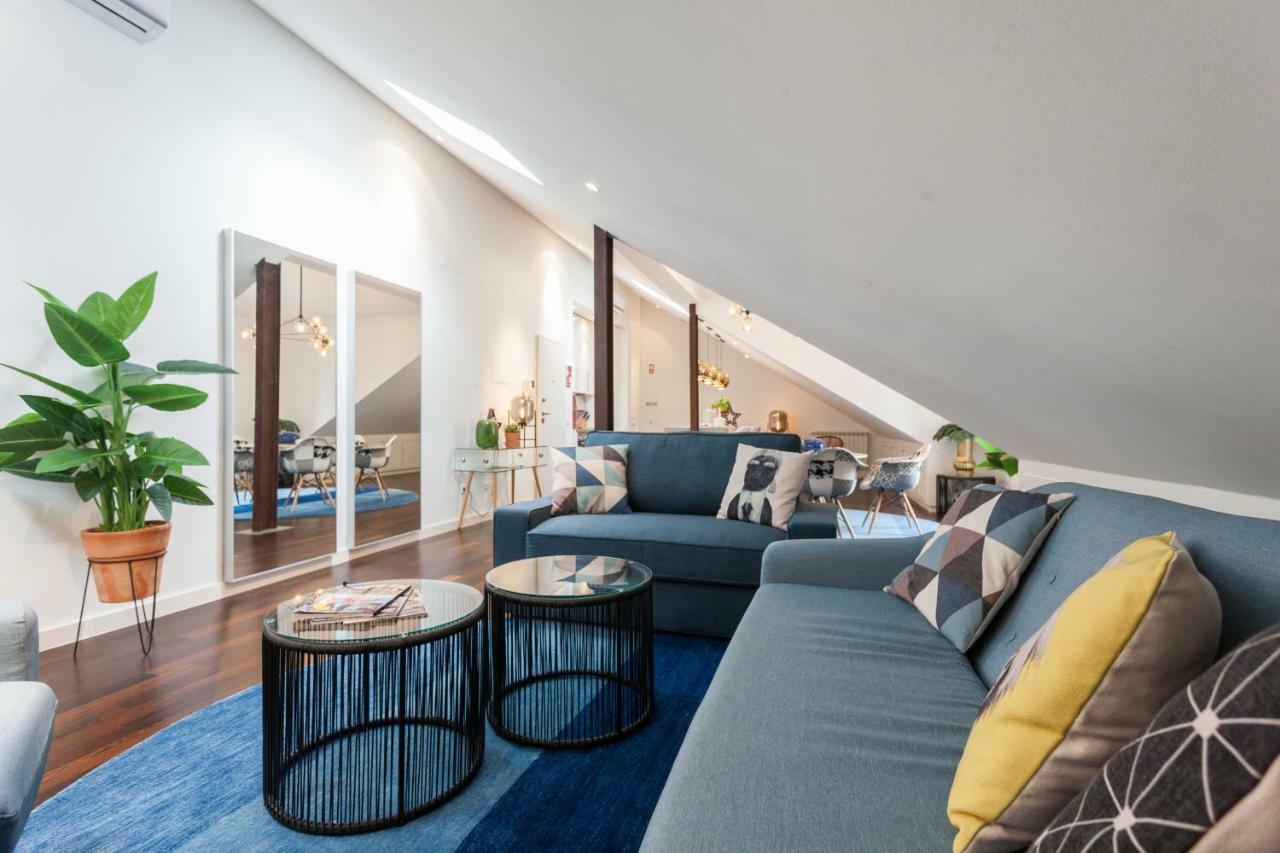 Explore Vibrant From A Designer Loft At Casa Da Barroca Appartamento